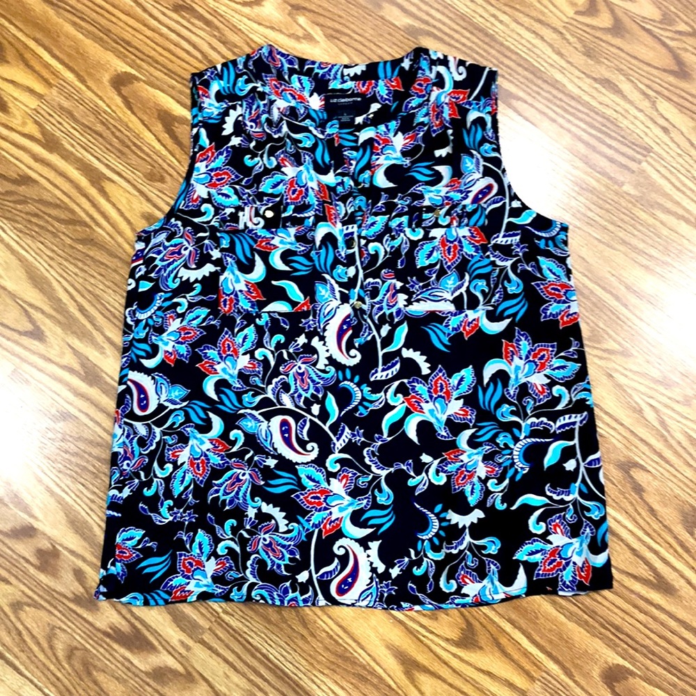 Sleeveless shirt